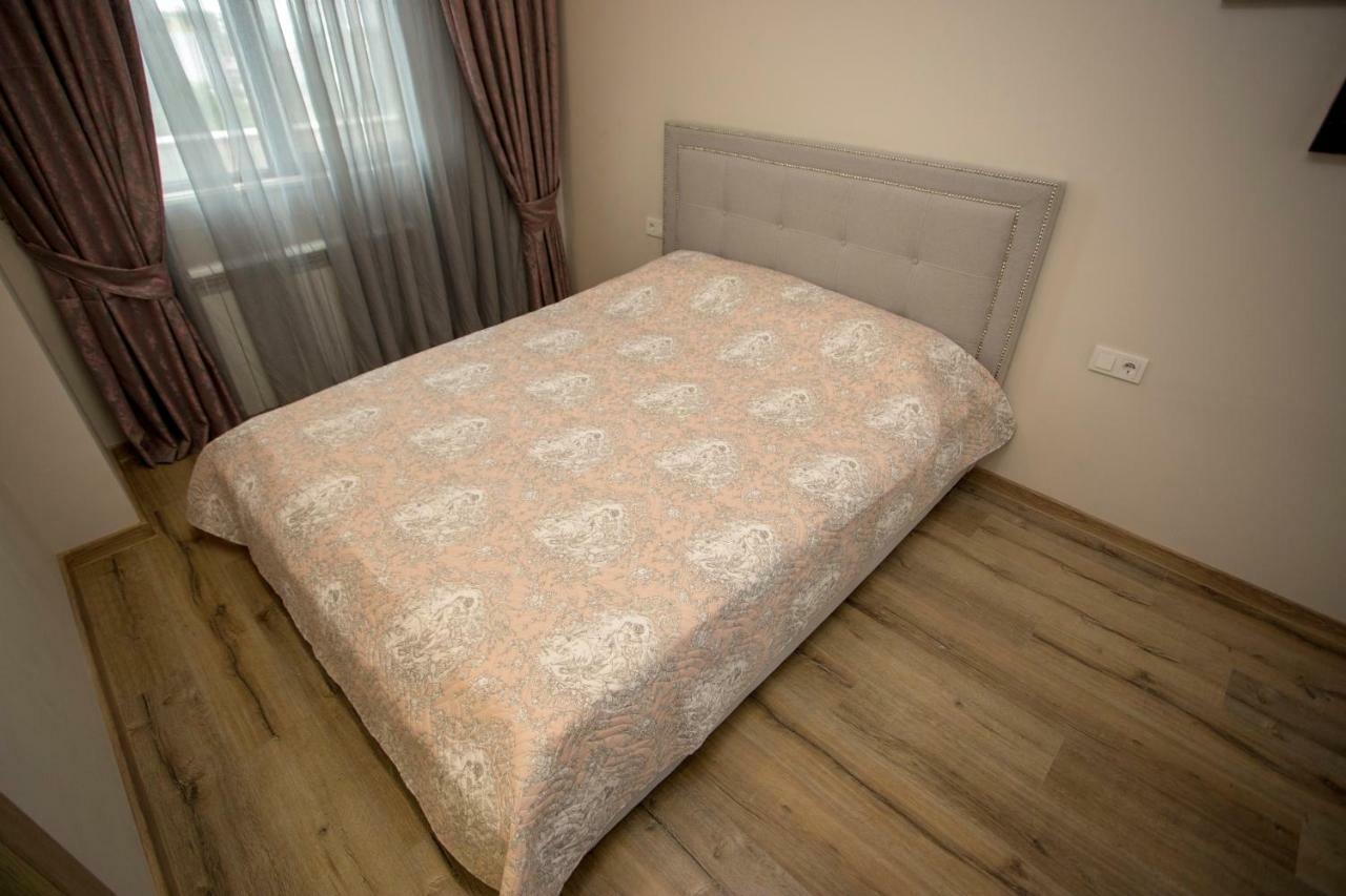 Nano'S Exclusive Fashionable Apartment Батуми Экстерьер фото