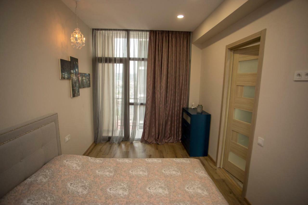 Nano'S Exclusive Fashionable Apartment Батуми Экстерьер фото