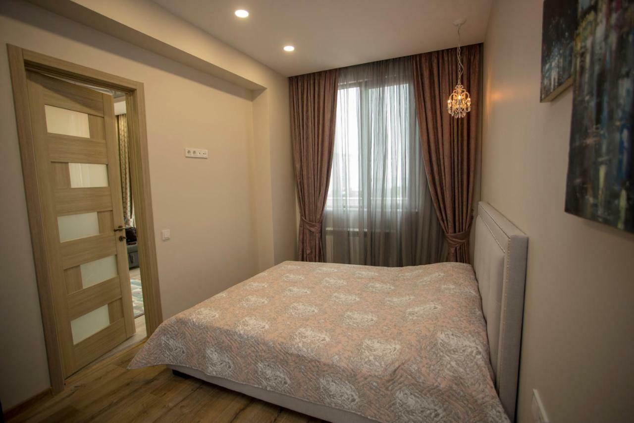 Nano'S Exclusive Fashionable Apartment Батуми Экстерьер фото